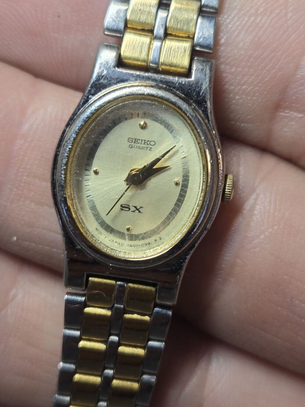 Vintage Seiko V401-5101 SX Ladies' 17mm Two Tone Stainless Steel Watch. 7.5".